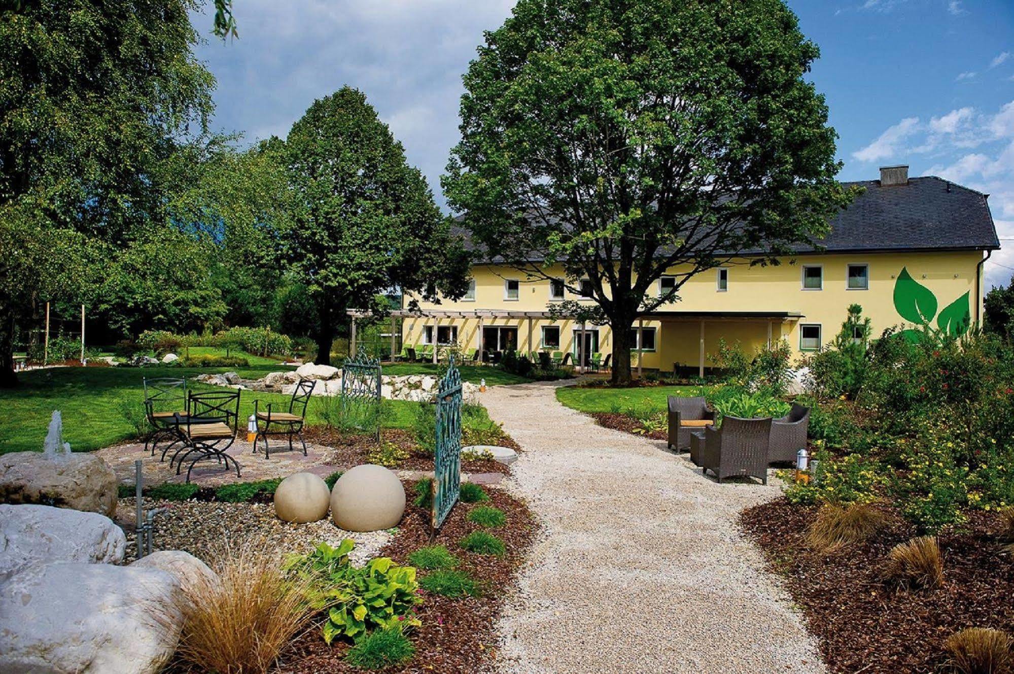 Hotel Sonnenhof Timelkam Buitenkant foto